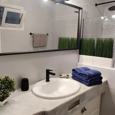 Appartement Luminous In Quiet Area *